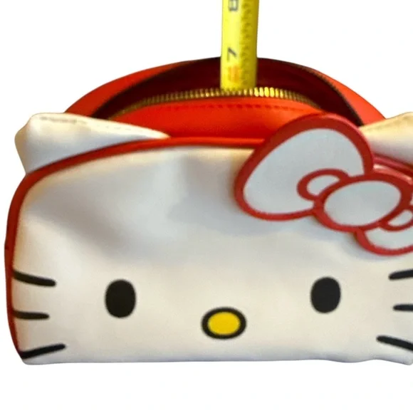 Hello Kitty White and Red Bag with Iconic Design NWOT - Picture 7 of 10